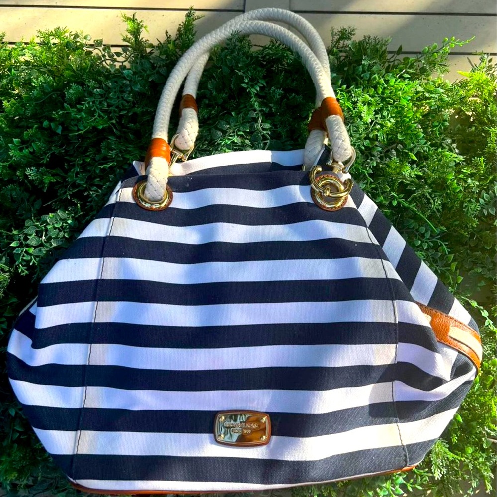 Michael Khors Purse
